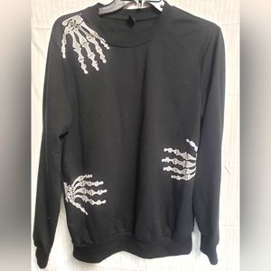 Black long-sleeved shirt